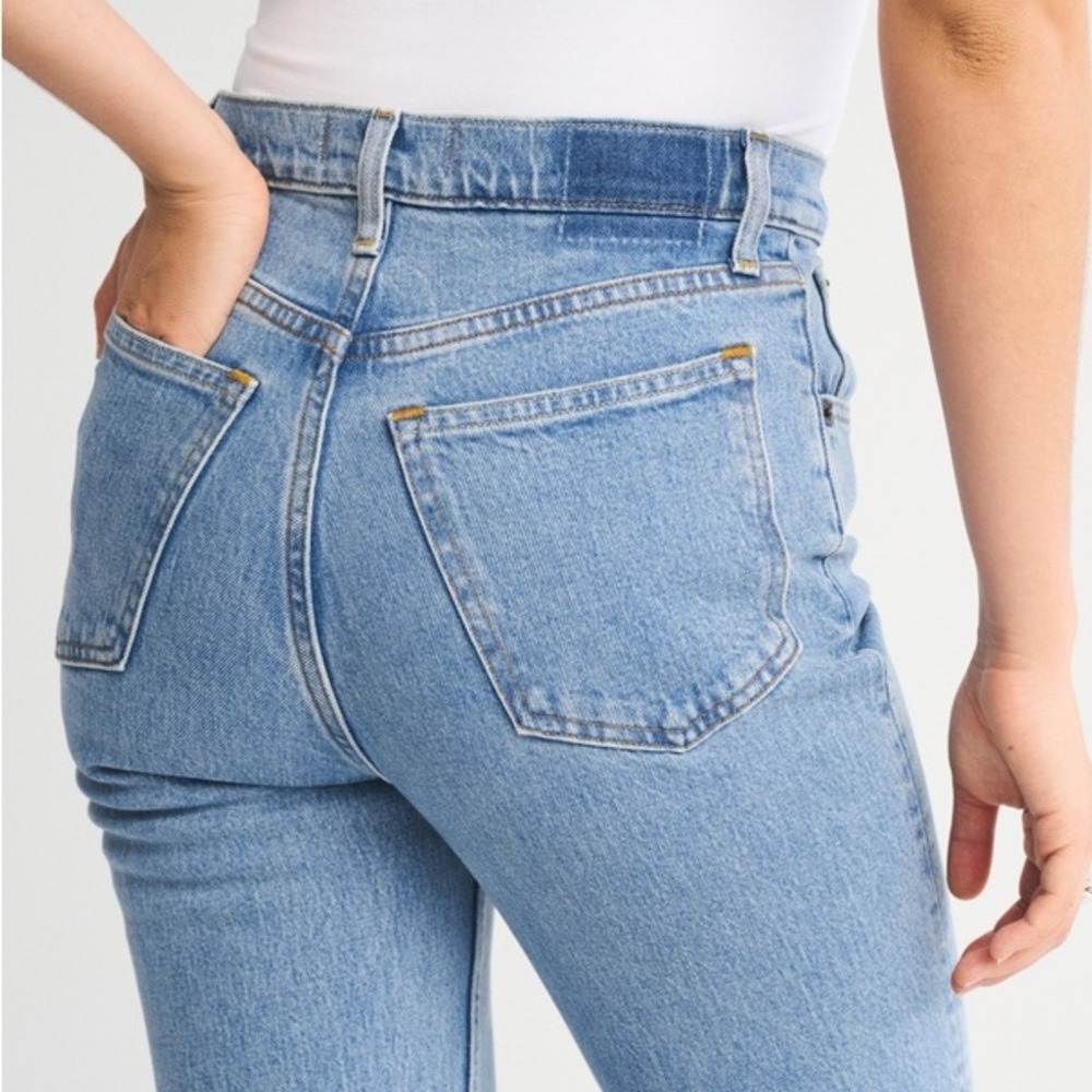 Abercrombie & Fitch The 90/ Slim Straight Ultra High Rise Jeans 31/12 Short - Picture 8 of 15